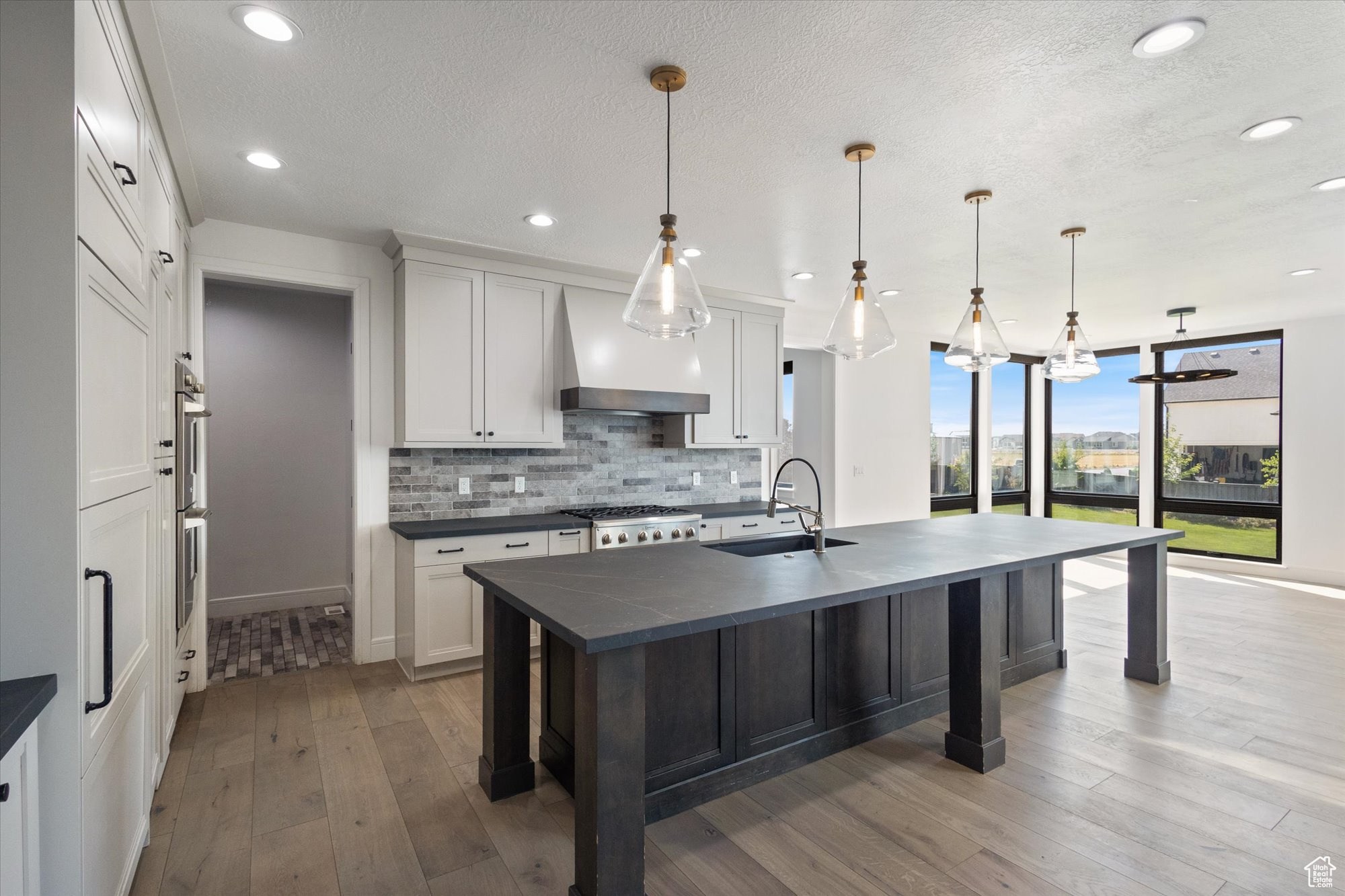 EMERALD ESTATES - Residential