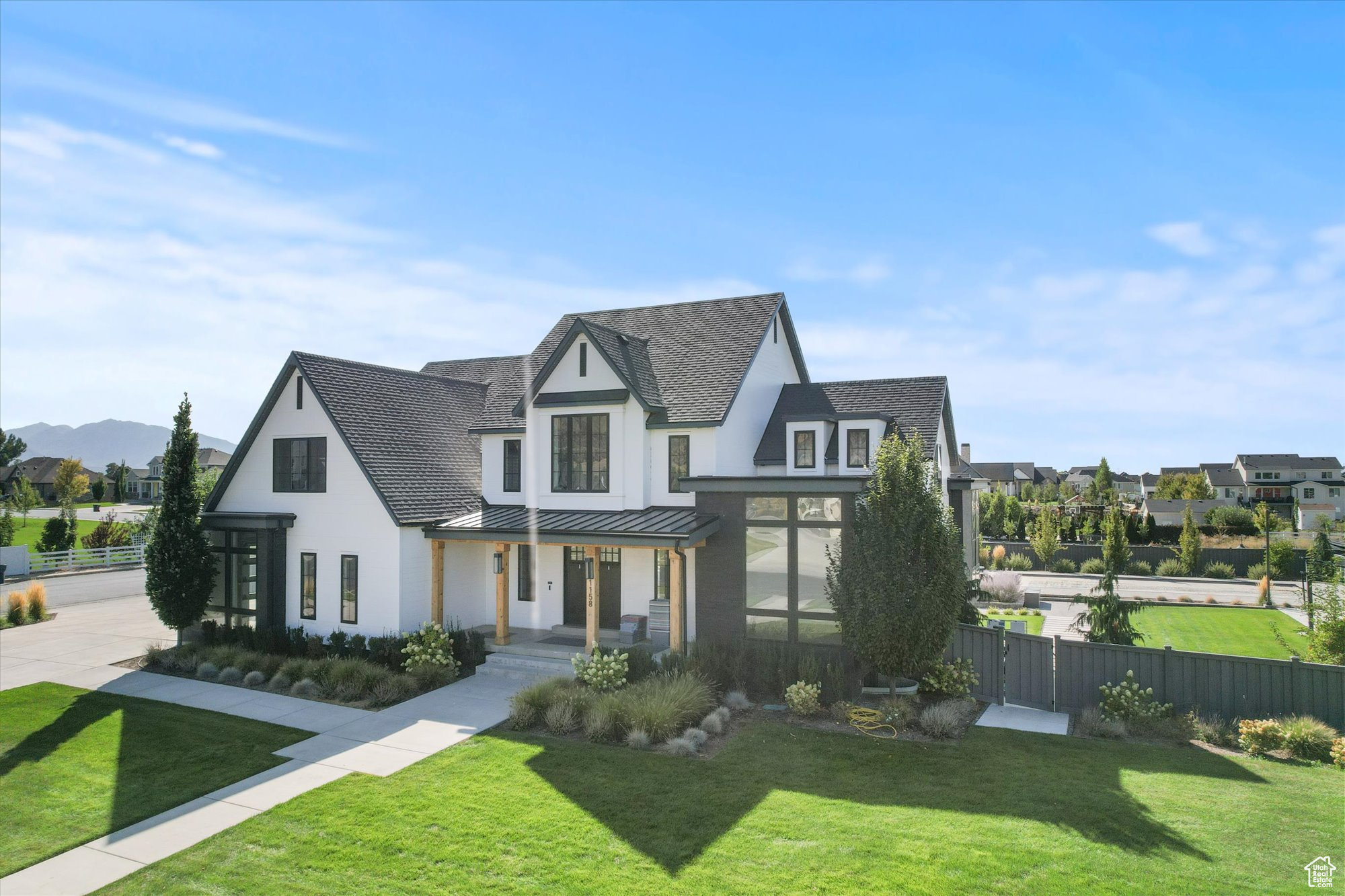 EMERALD ESTATES - Residential
