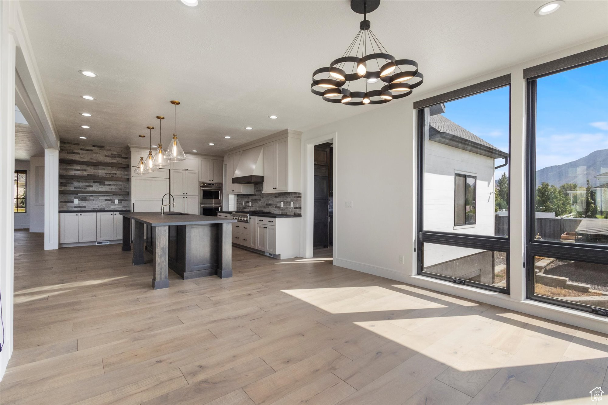 EMERALD ESTATES - Residential