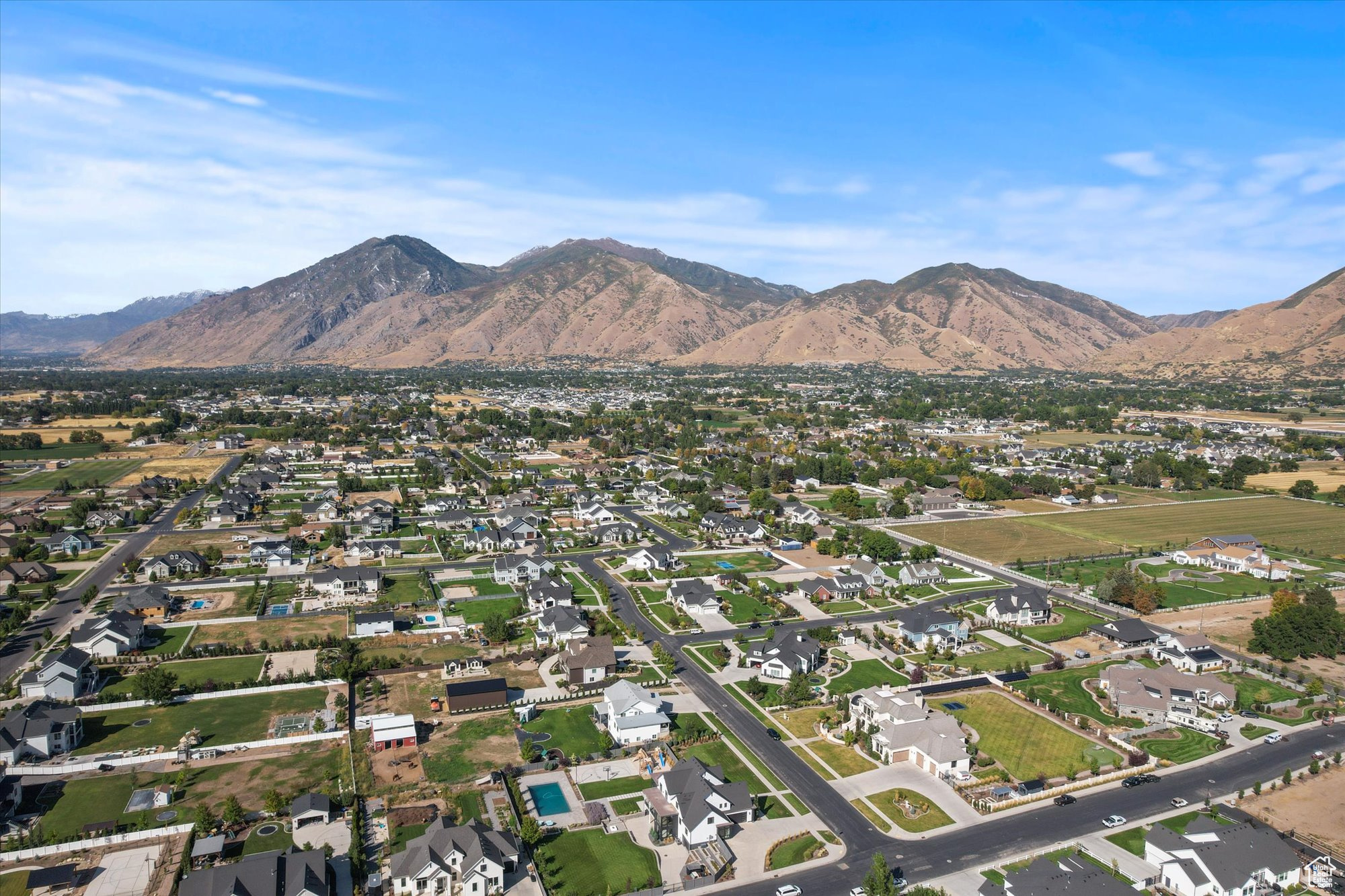 EMERALD ESTATES - Residential