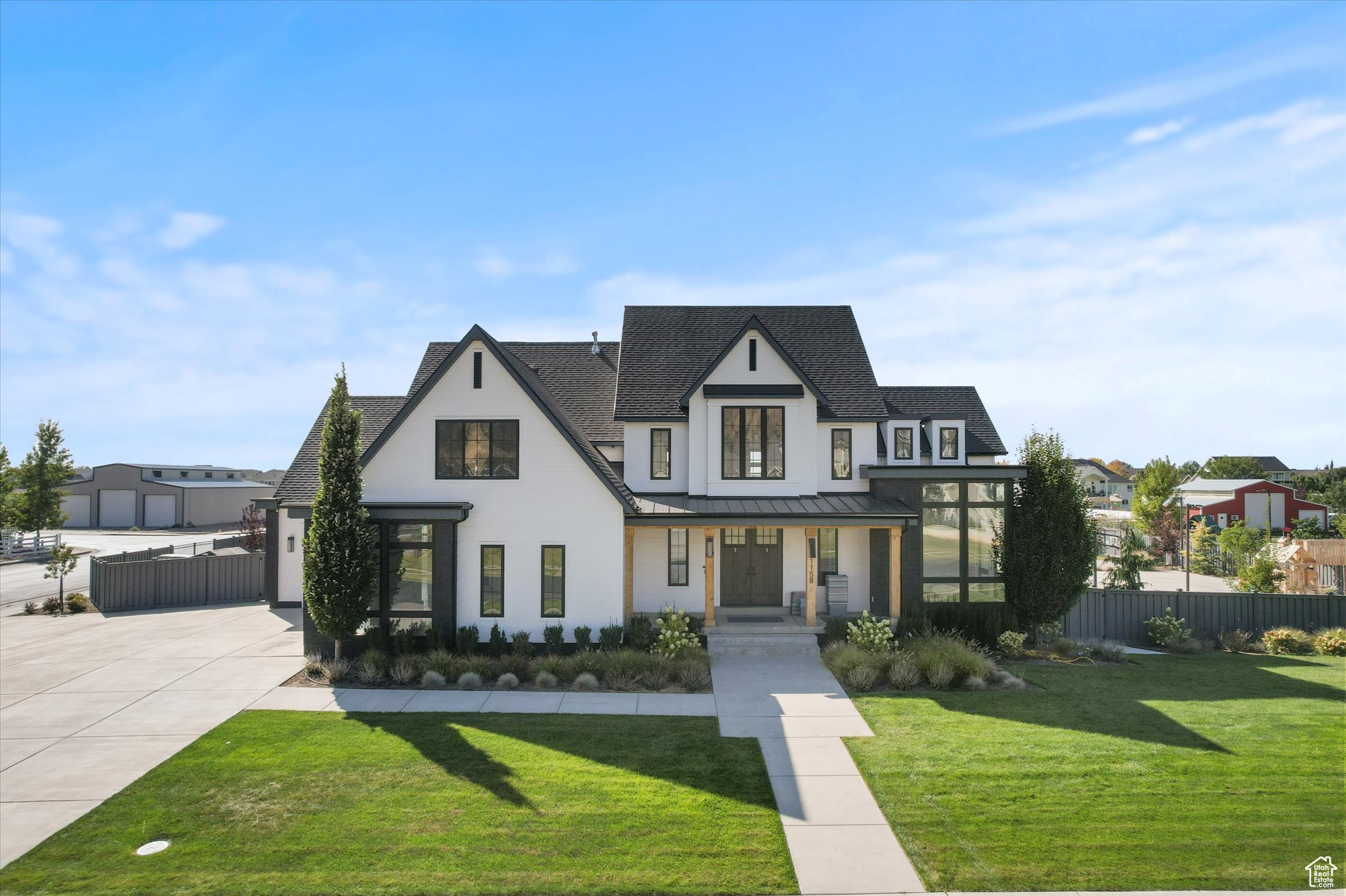 EMERALD ESTATES - Residential