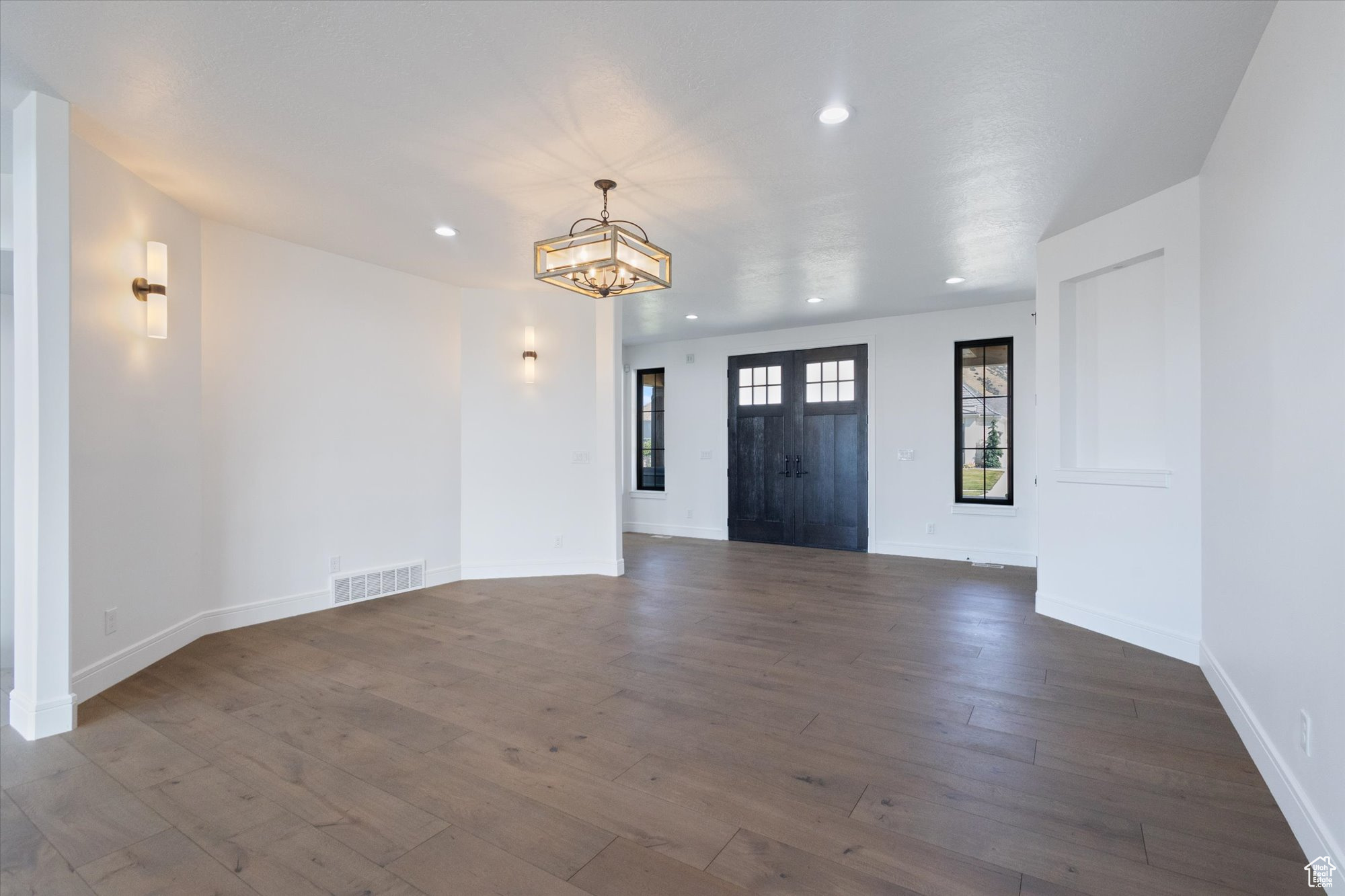 EMERALD ESTATES - Residential