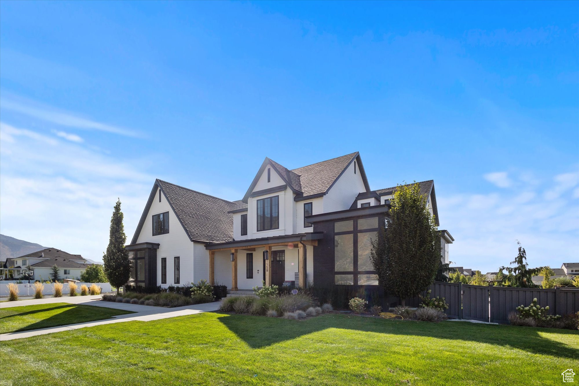 EMERALD ESTATES - Residential