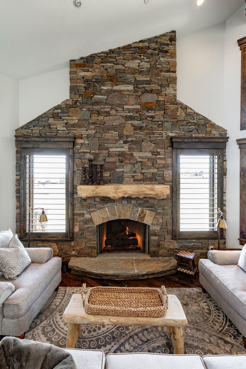 LOOKOUT RIDGE - Residential