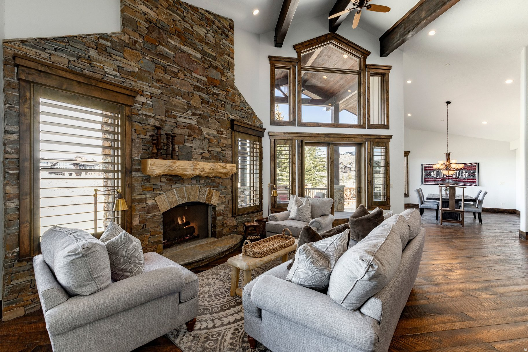 LOOKOUT RIDGE - Residential