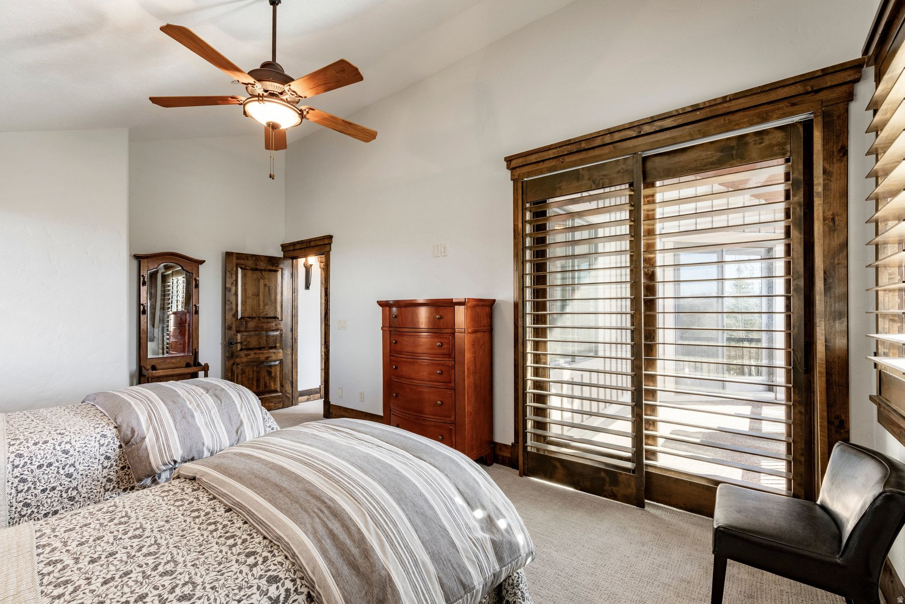 LOOKOUT RIDGE - Residential