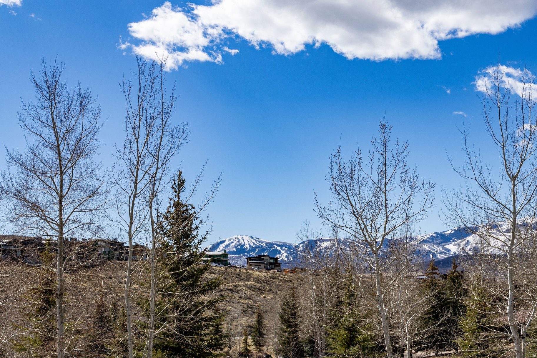 LOOKOUT RIDGE - Residential