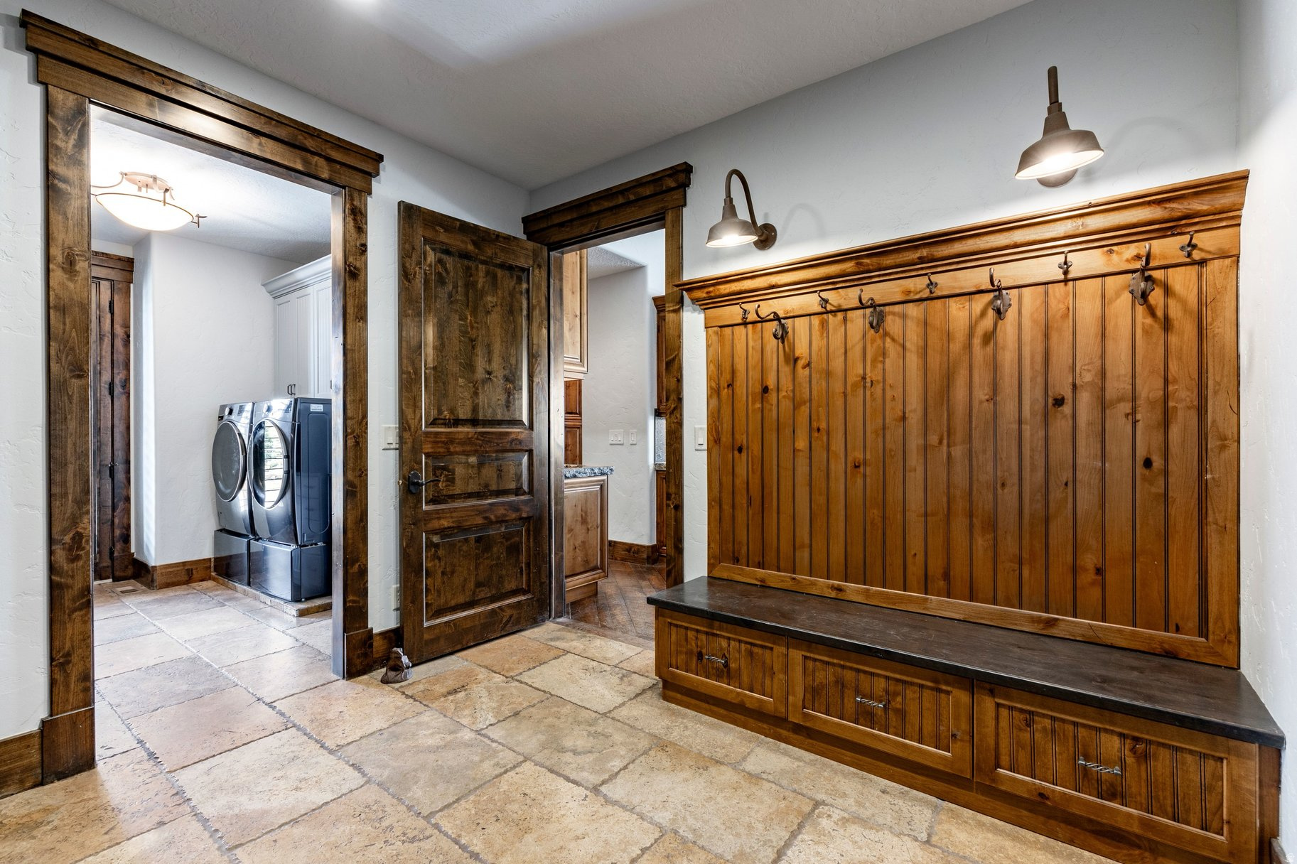 LOOKOUT RIDGE - Residential