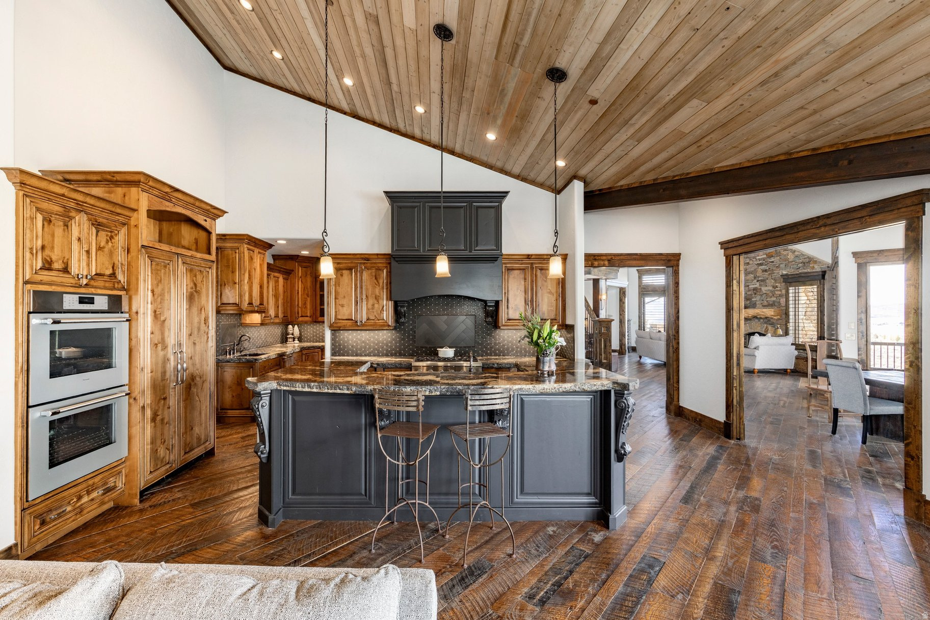 LOOKOUT RIDGE - Residential