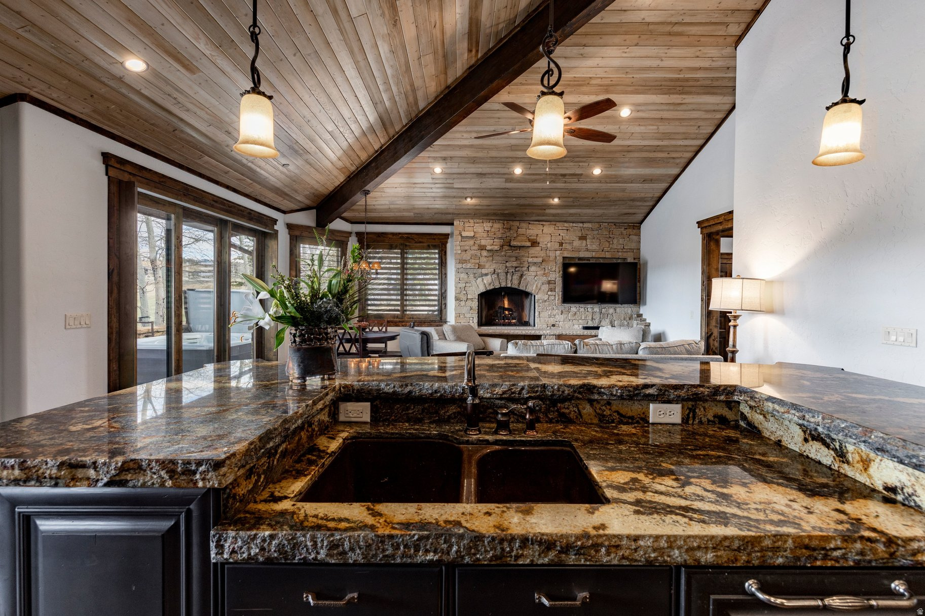 LOOKOUT RIDGE - Residential