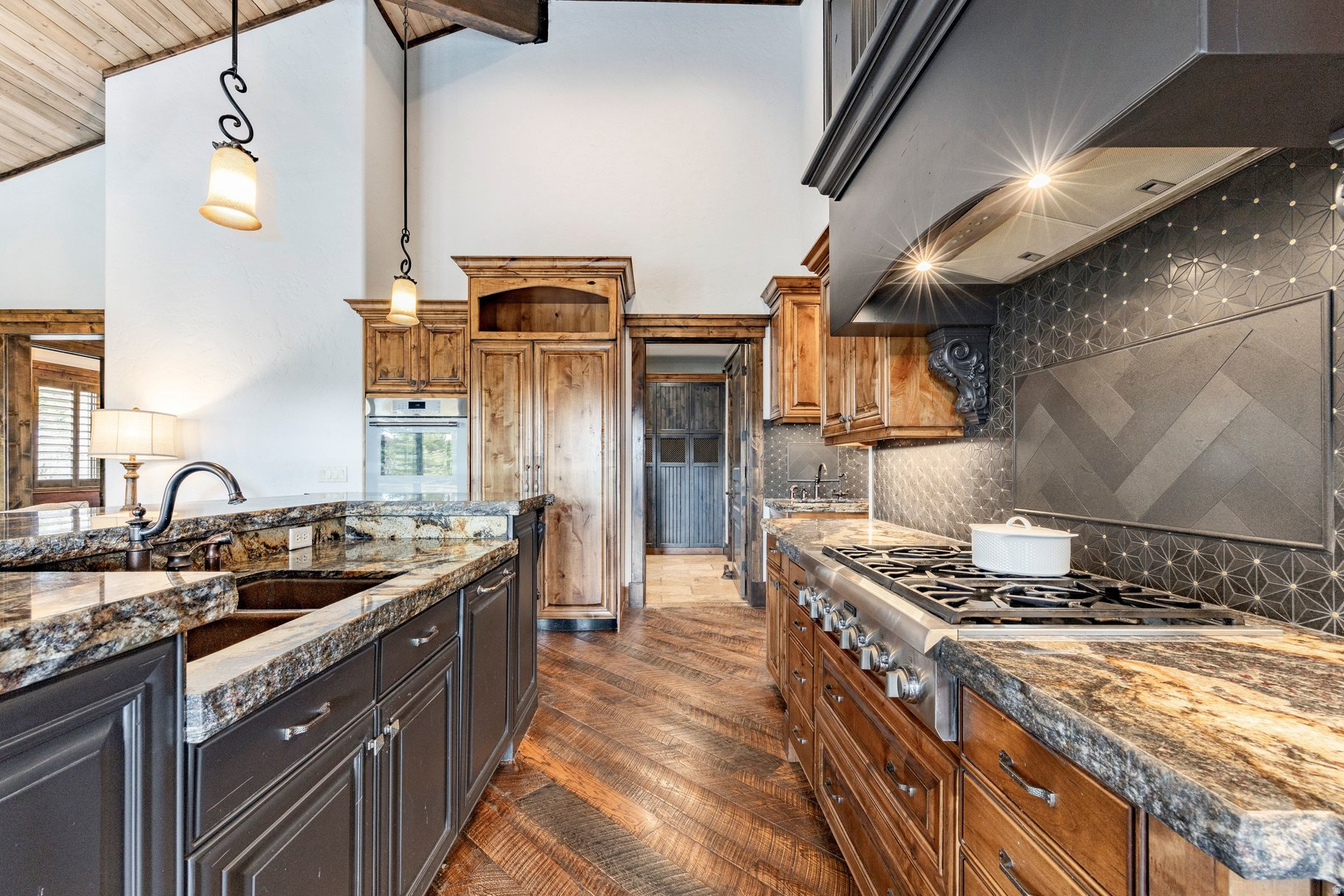 LOOKOUT RIDGE - Residential