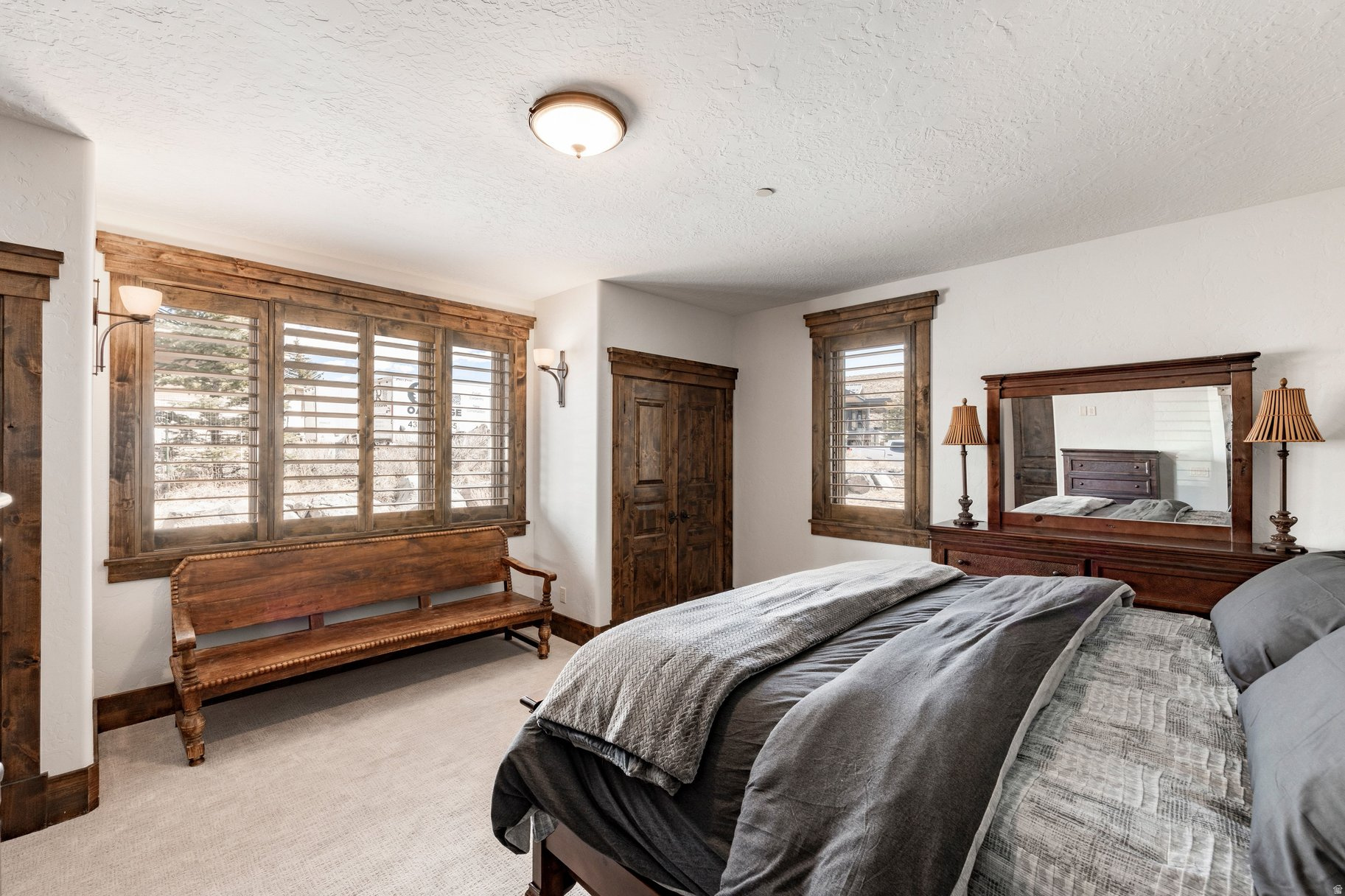 LOOKOUT RIDGE - Residential