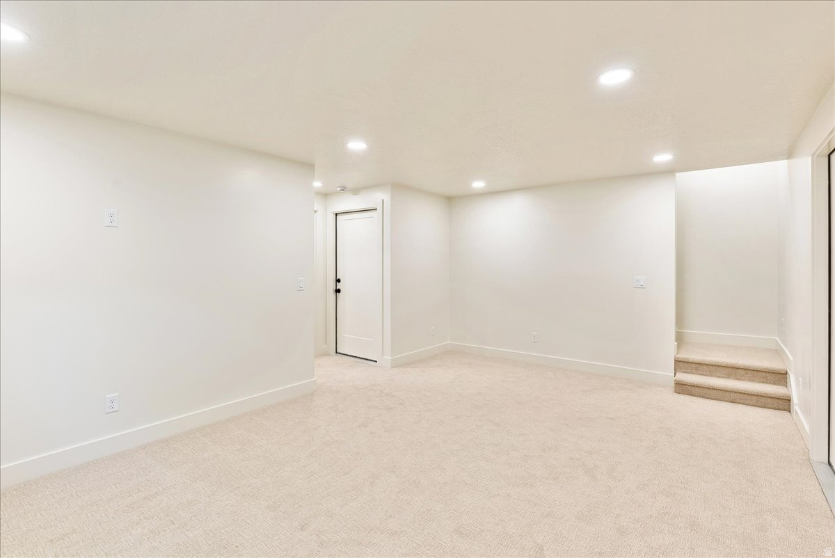 THE VILLAGE AT WOLF CREEK - Residential