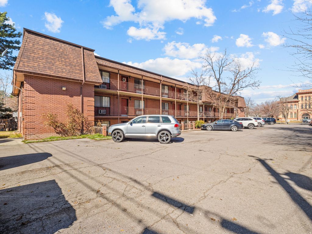 Photo of 460 E 200 S, Provo, UT 84606 (MLS # 2141826)