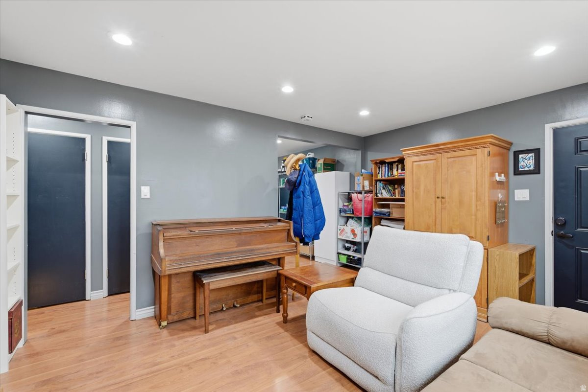 WASHINGTON TERRACE - Residential