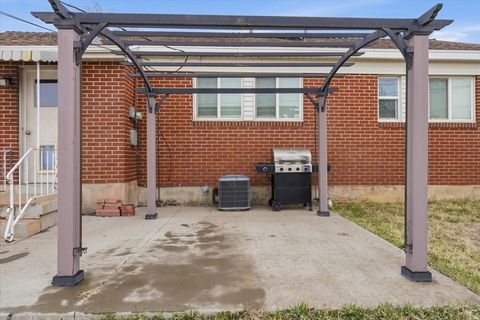Tiny photo for 4689 S 275 W, Ogden, UT 84405 (MLS # 2133970)