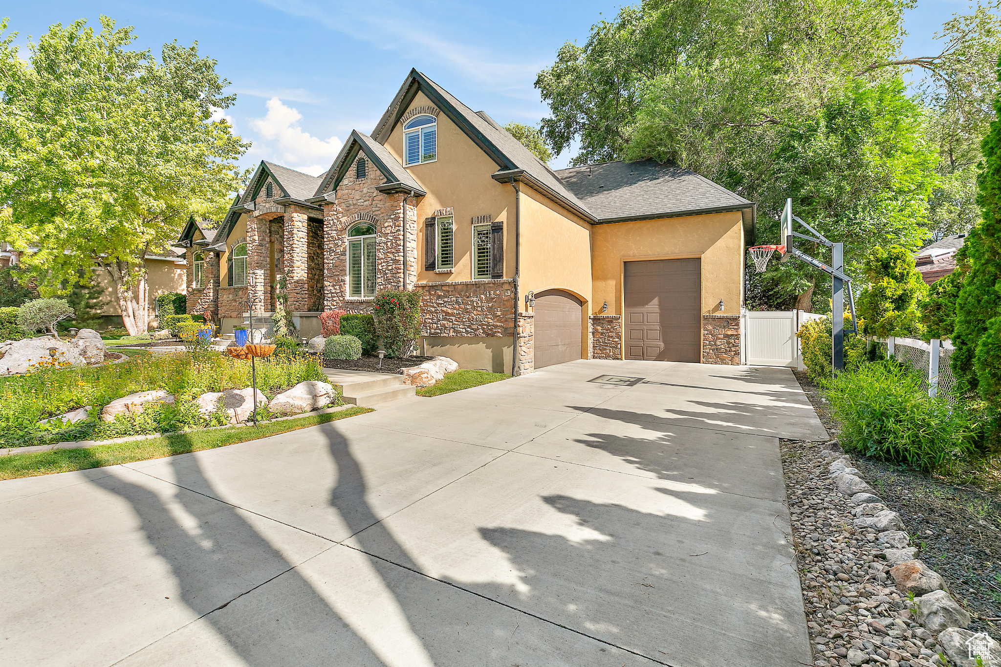 BUTLER MEADOWS - Residential