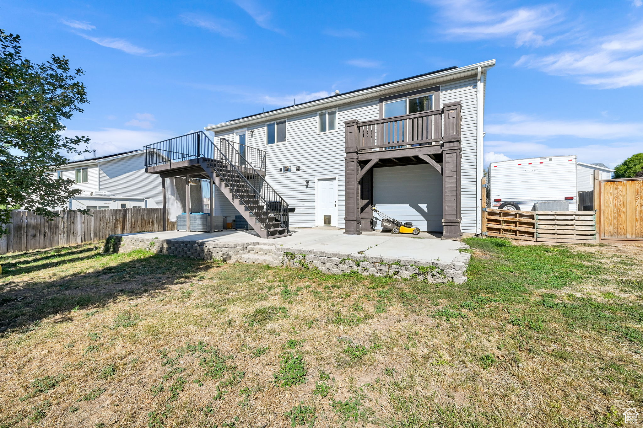 BUSH ESTATES - Residential