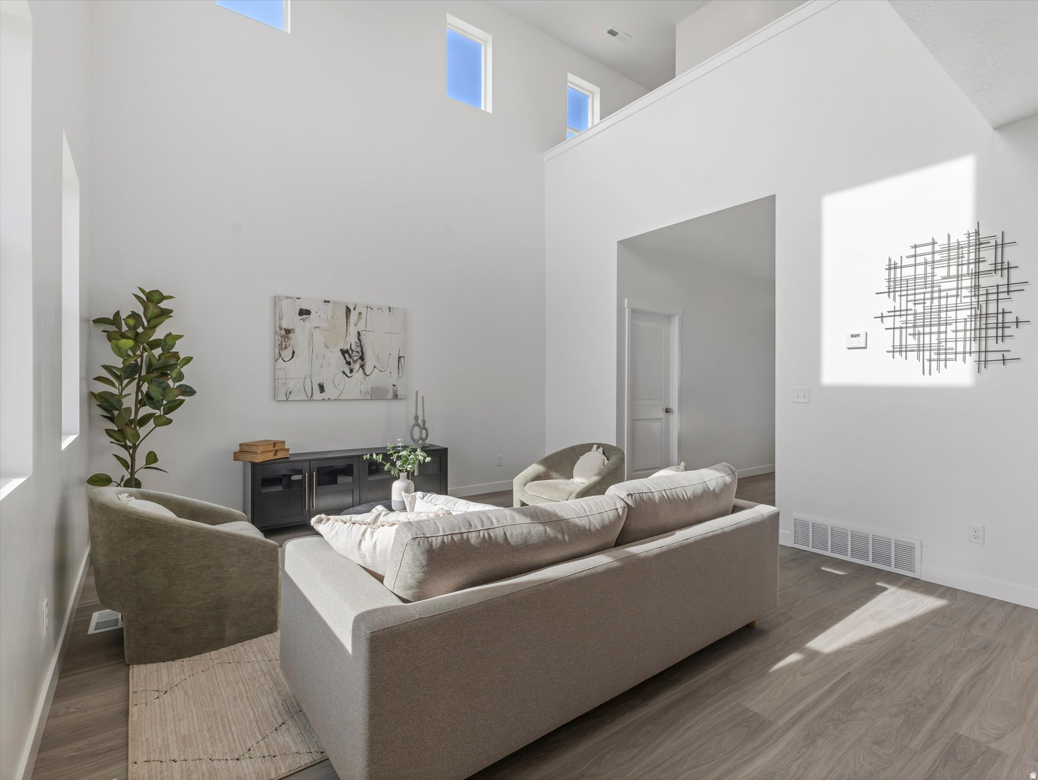 EAGLE VILLAGE - Residential