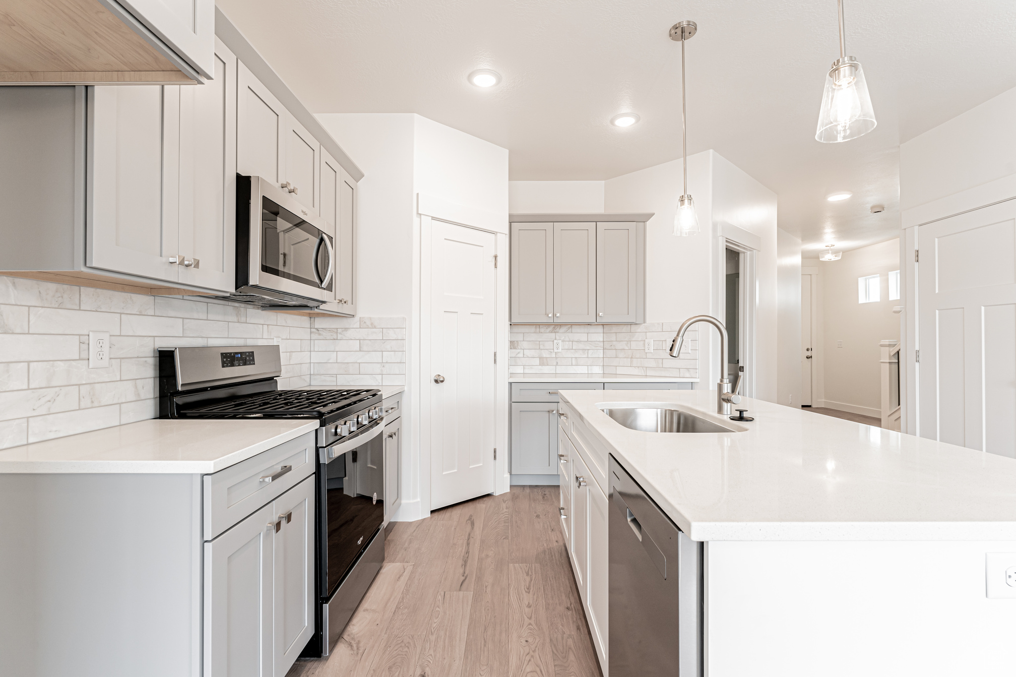 1528 W Skyline Dr #585, Saratoga Springs, Utah image 4