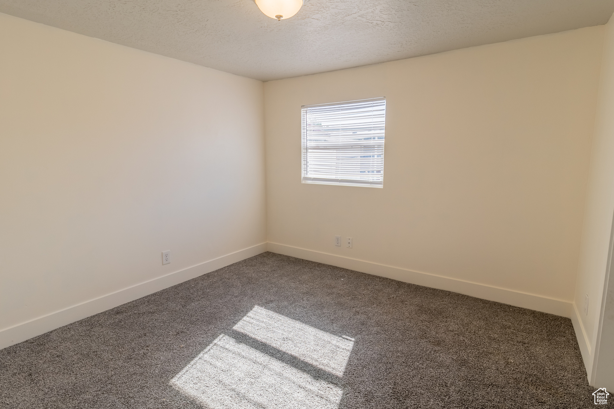 WINDSOR ESTATES - Residential