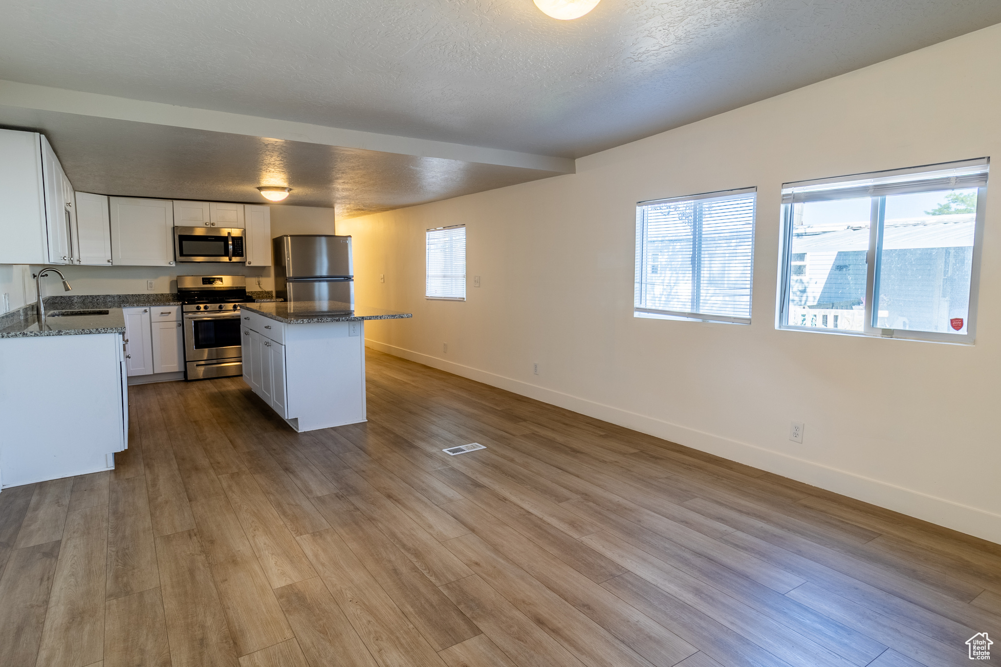 WINDSOR ESTATES - Residential
