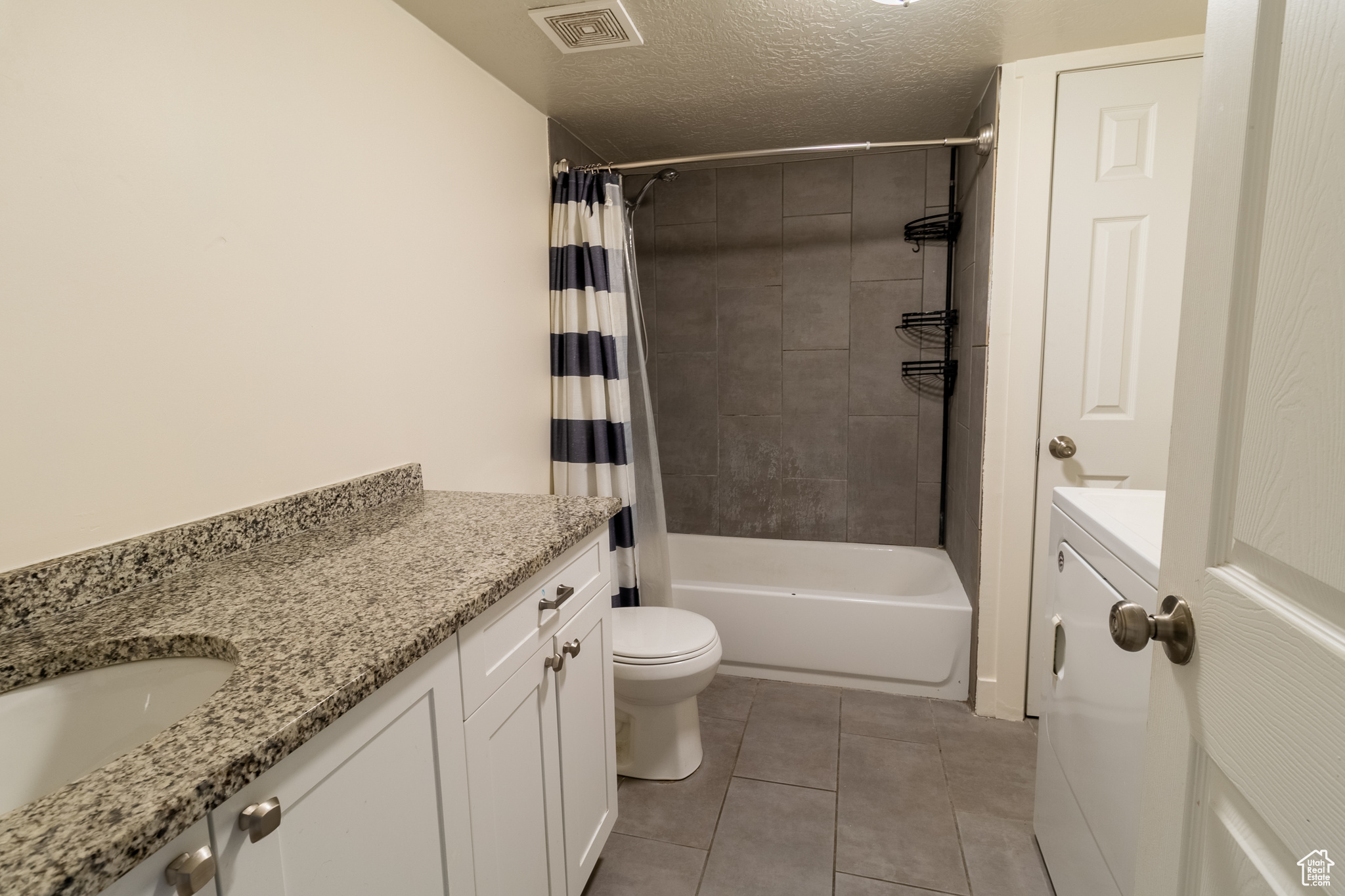 WINDSOR ESTATES - Residential