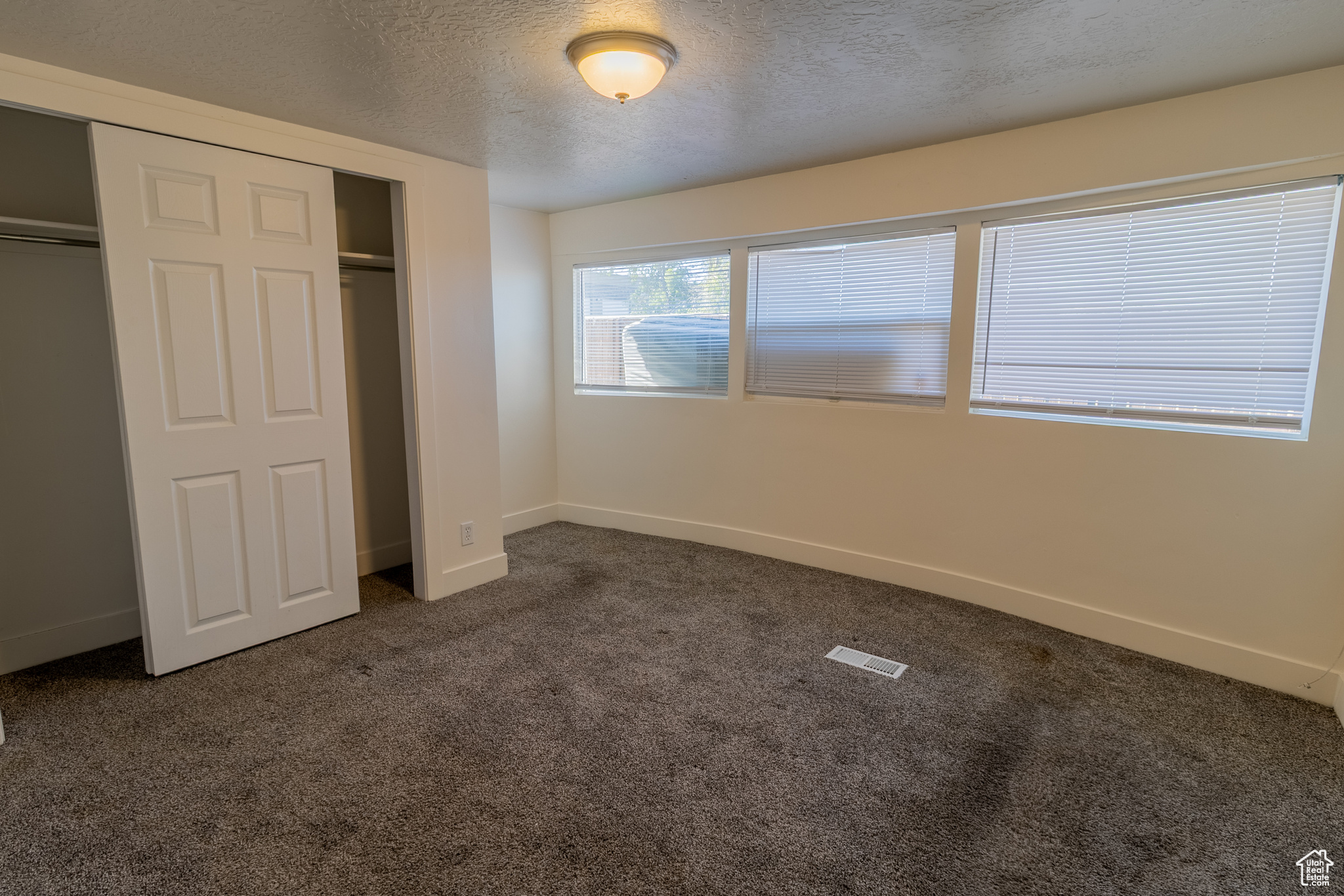 WINDSOR ESTATES - Residential
