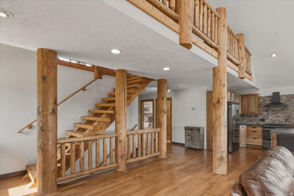 RADFORD HILLS - Residential