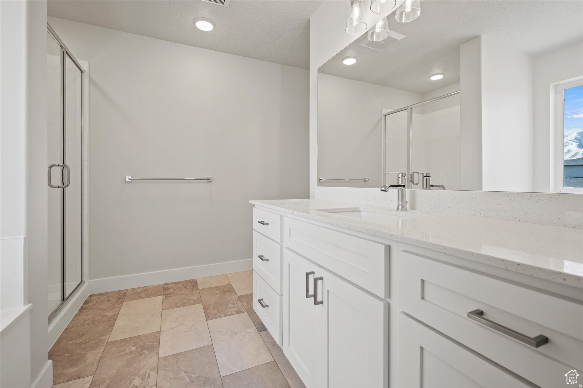 MOUNTAIN VALLEY - Residential