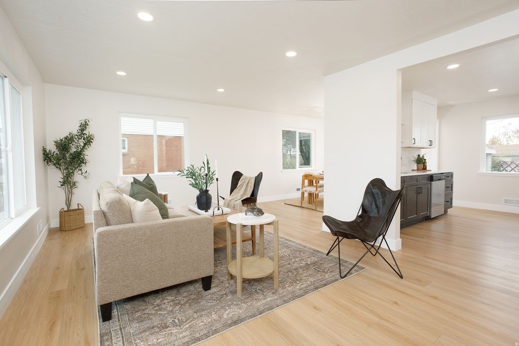 Photo of 139 W COLUMBIA DR, Midvale, UT 84047 (MLS # 2129790)