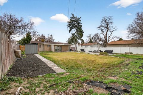 Tiny photo for 1771 E FIELDCREST LN, Holladay, UT 84117 (MLS # 2127976)