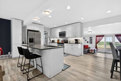 Tiny photo for 1771 E FIELDCREST LN, Holladay, UT 84117 (MLS # 2127976)