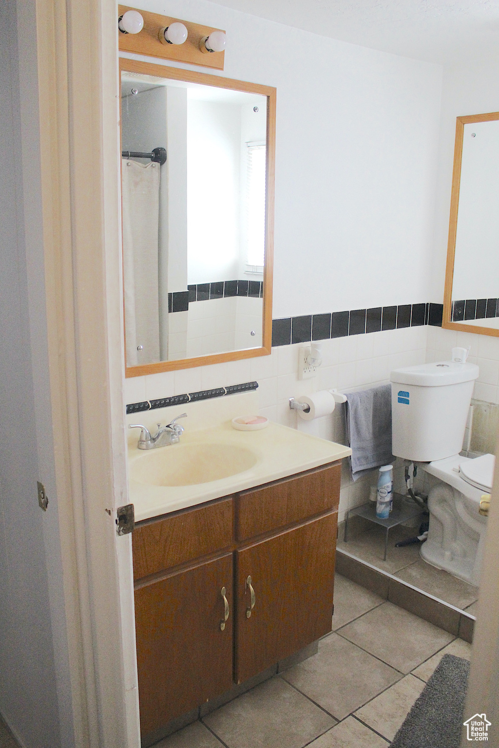 TOWN AND COUNTRY MOBILE HOME PARK - Residential