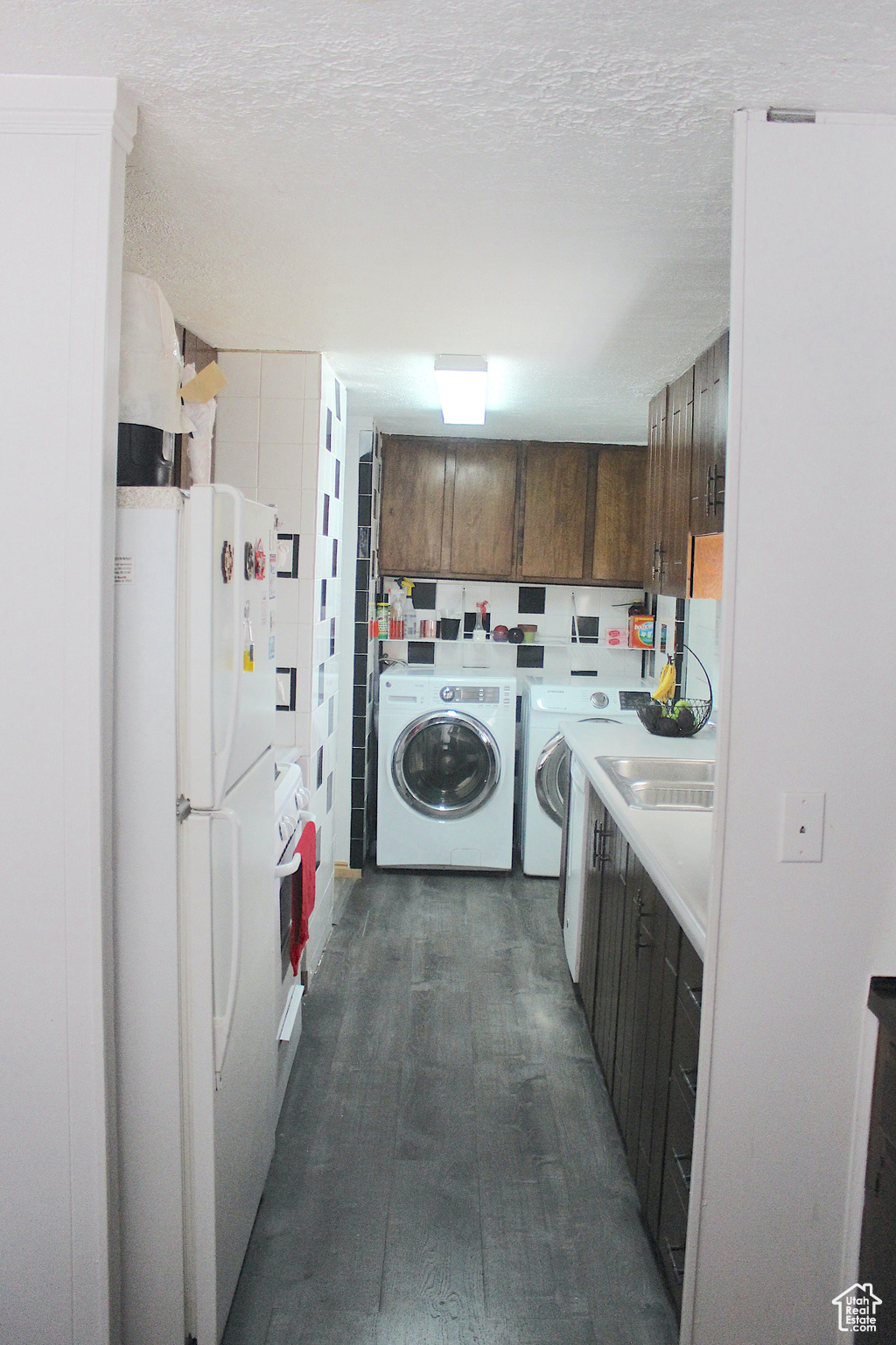 TOWN AND COUNTRY MOBILE HOME PARK - Residential