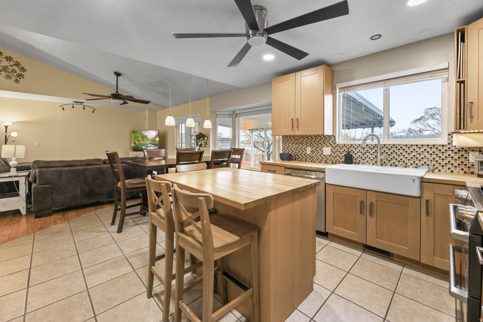 EVERGREEN FARMS - Residential