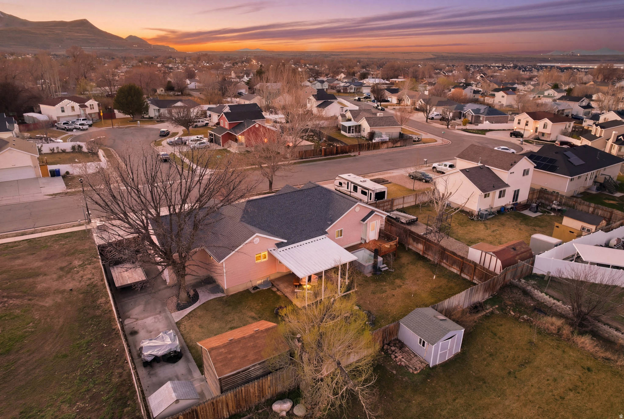 EVERGREEN FARMS - Residential