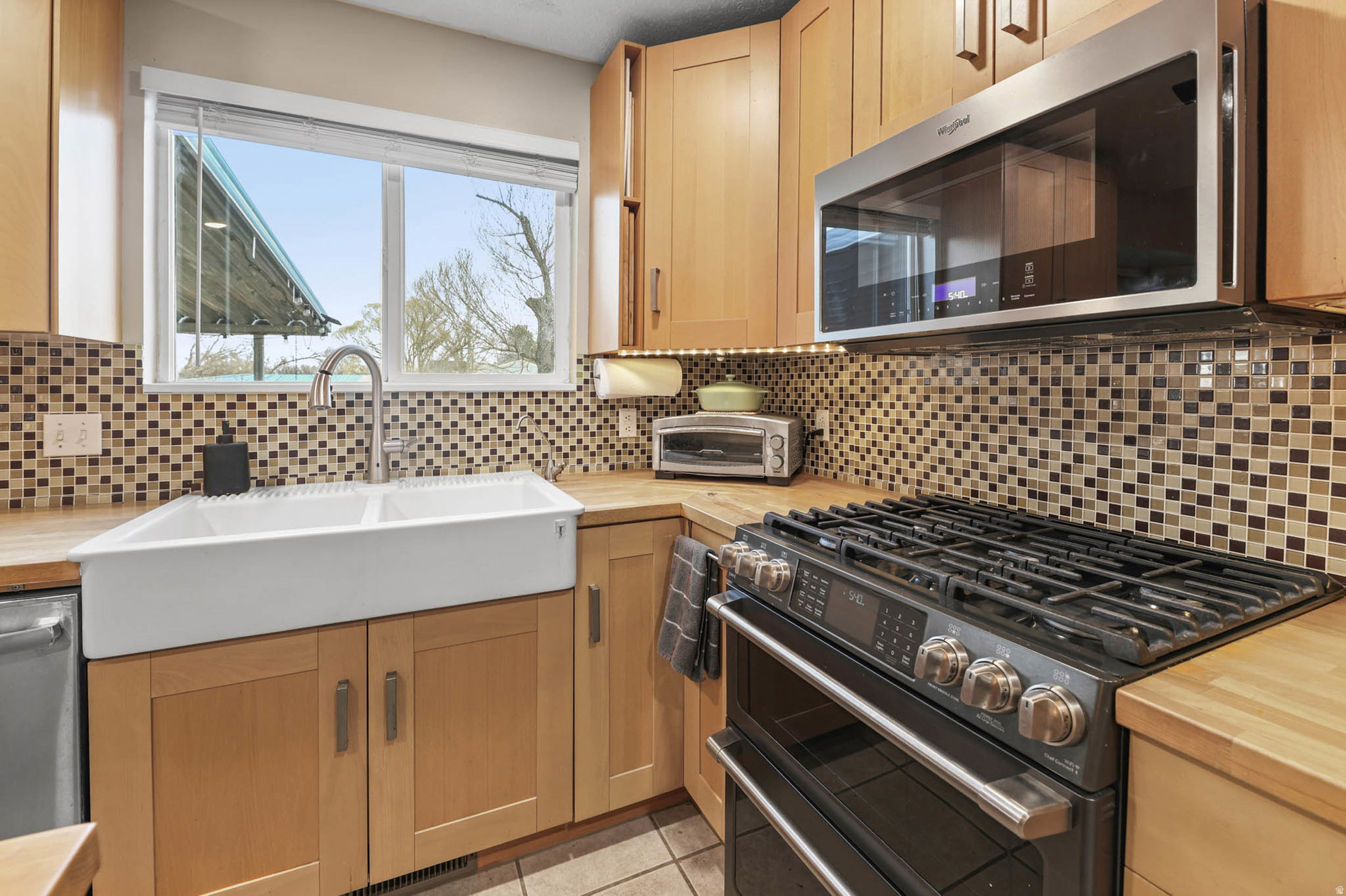 EVERGREEN FARMS - Residential