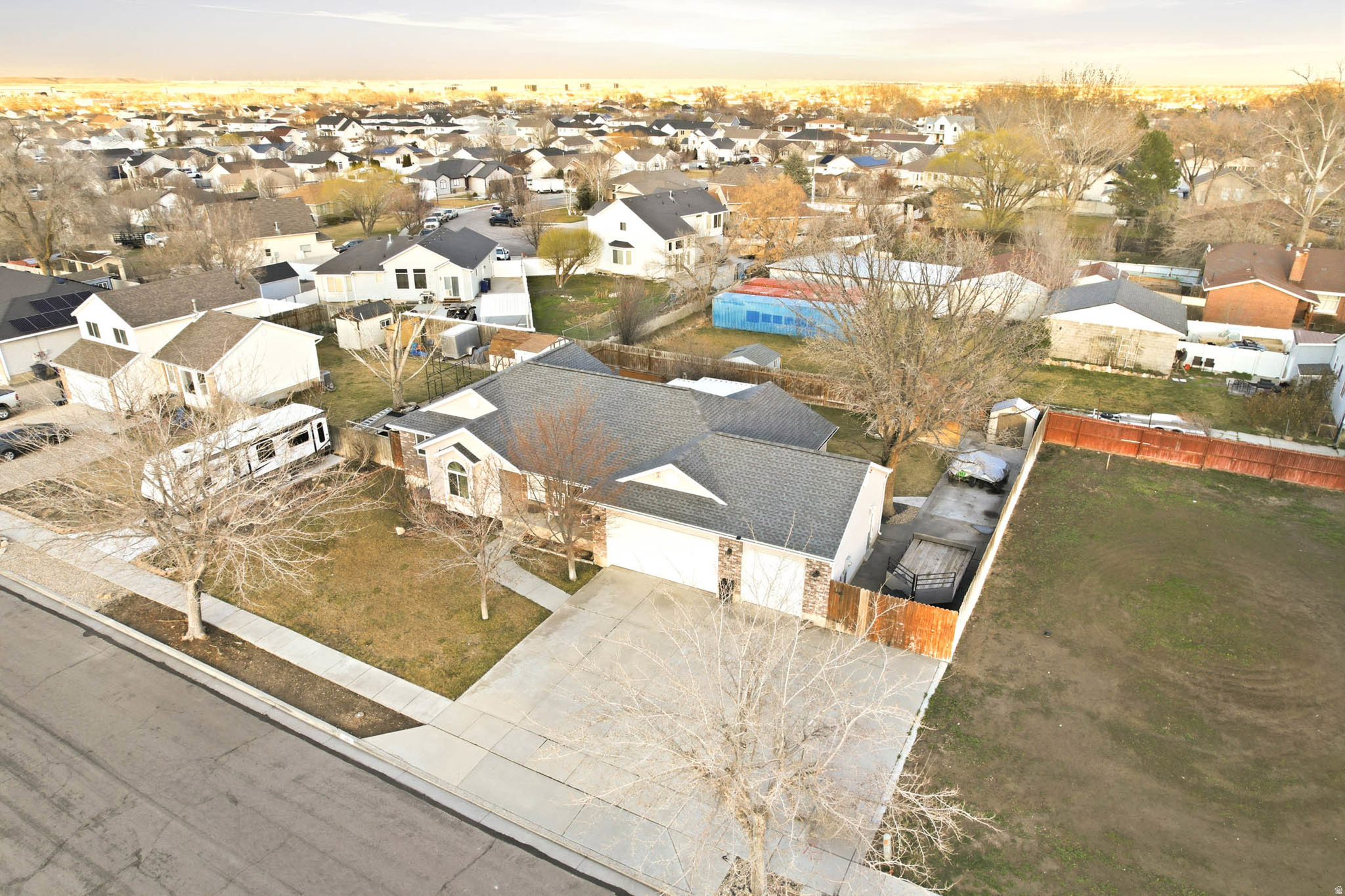 EVERGREEN FARMS - Residential