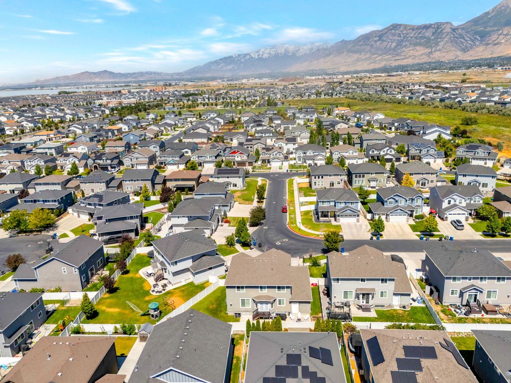 Photo of 132 E ANNUAL WAY, Vineyard, UT 84059 (MLS # 2141362)