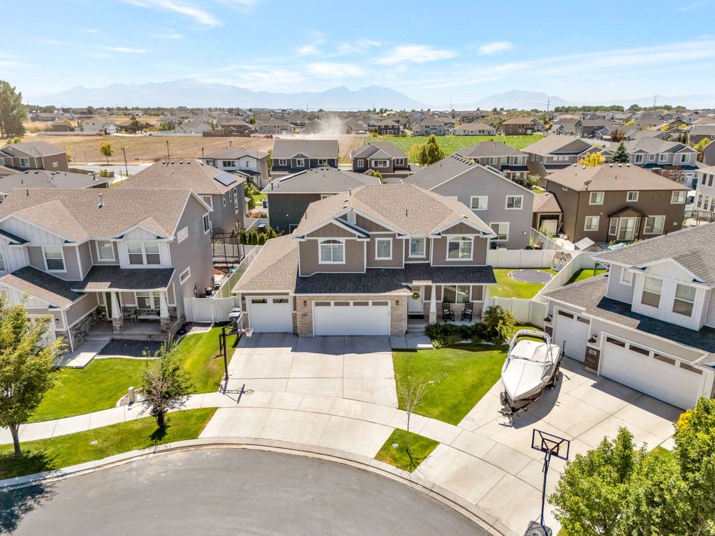 Photo of 132 E ANNUAL WAY, Vineyard, UT 84059 (MLS # 2141362)