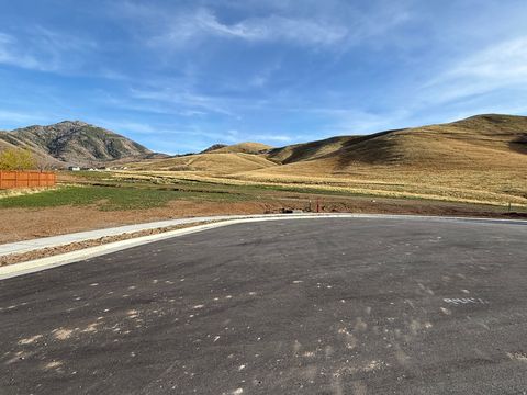 Tiny photo for 606 S OAKRIDGE DR E, Tooele, UT 84074 (MLS # 2146364)