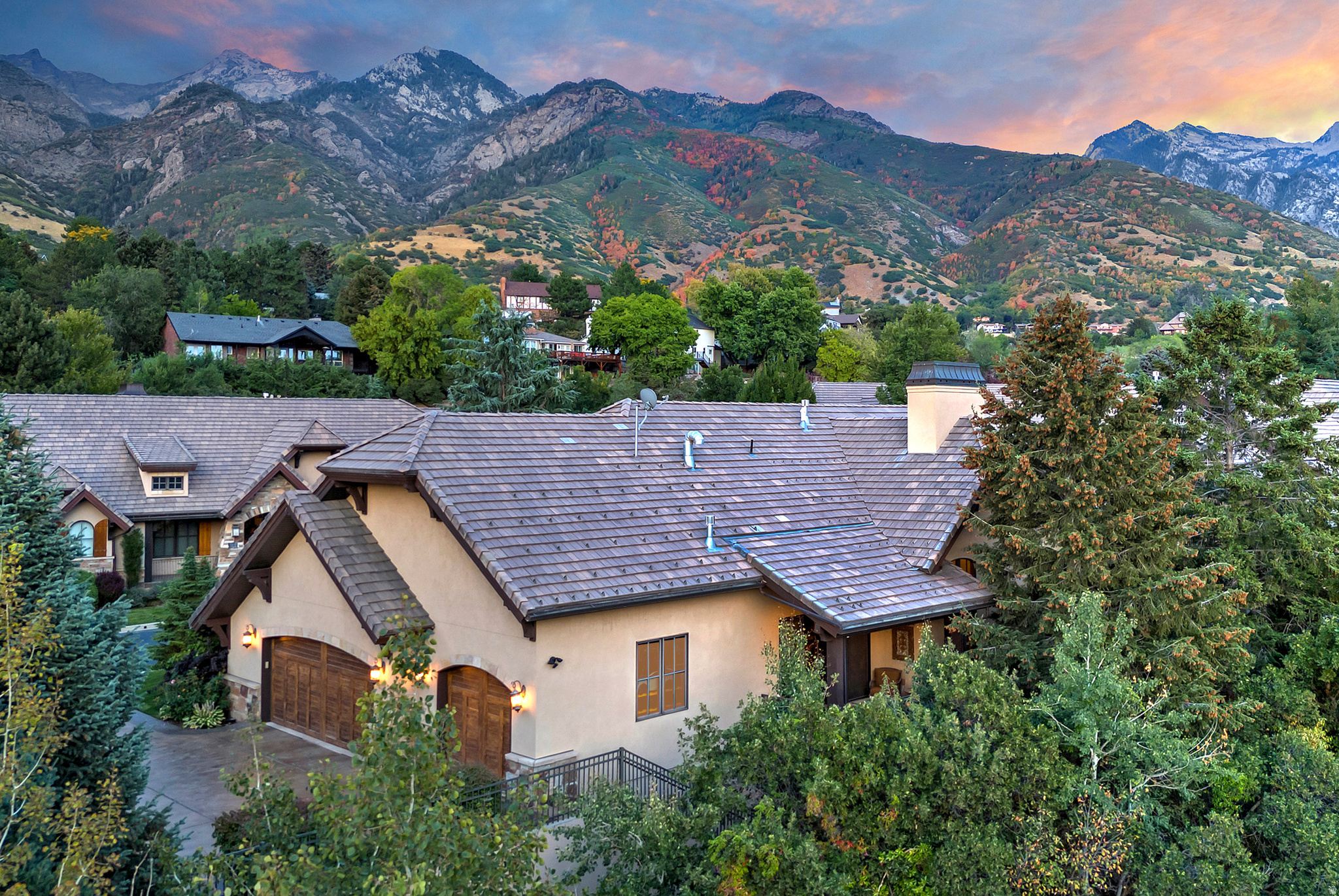 FALCON COVE - Residential