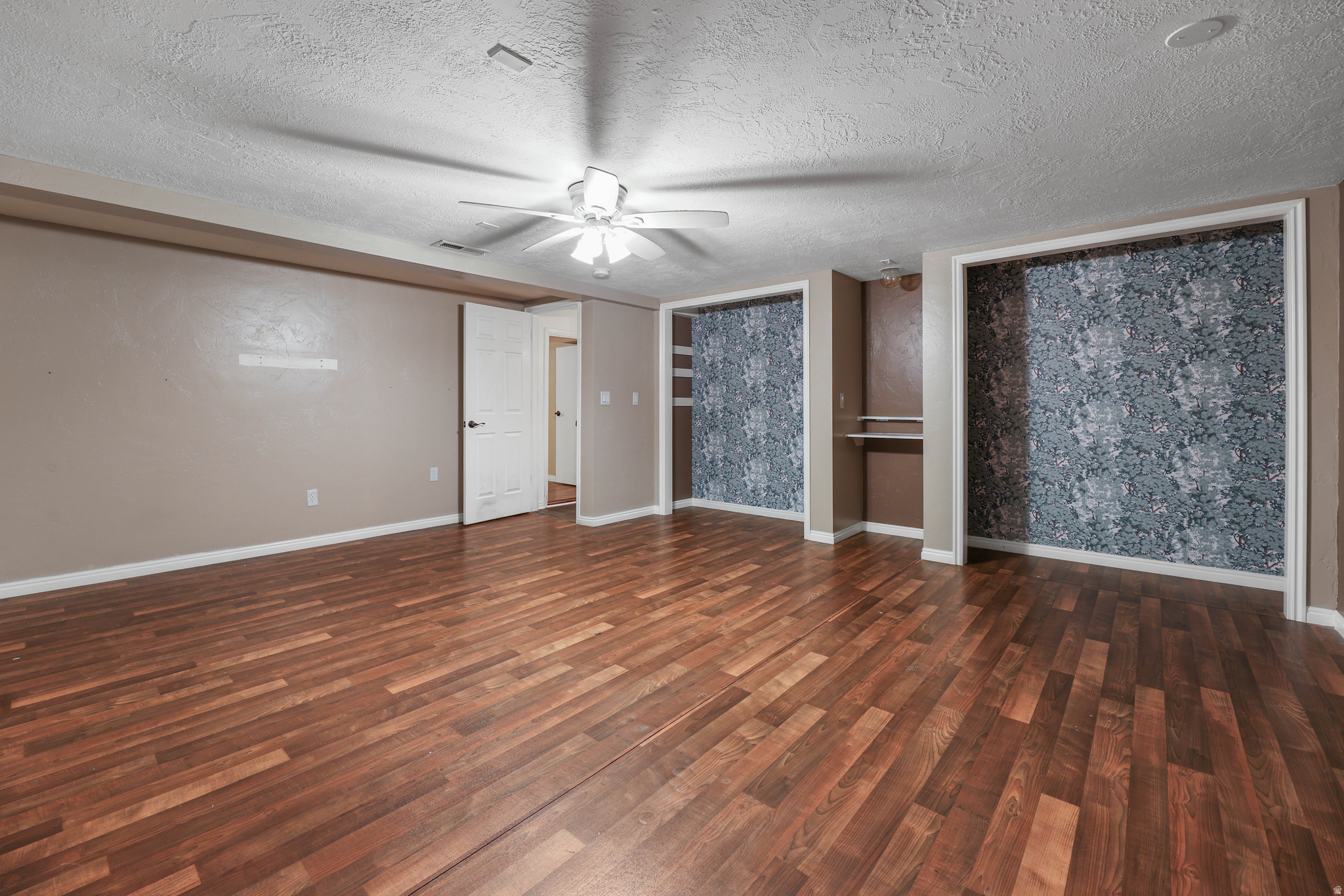 PARK - Commercial Sale
