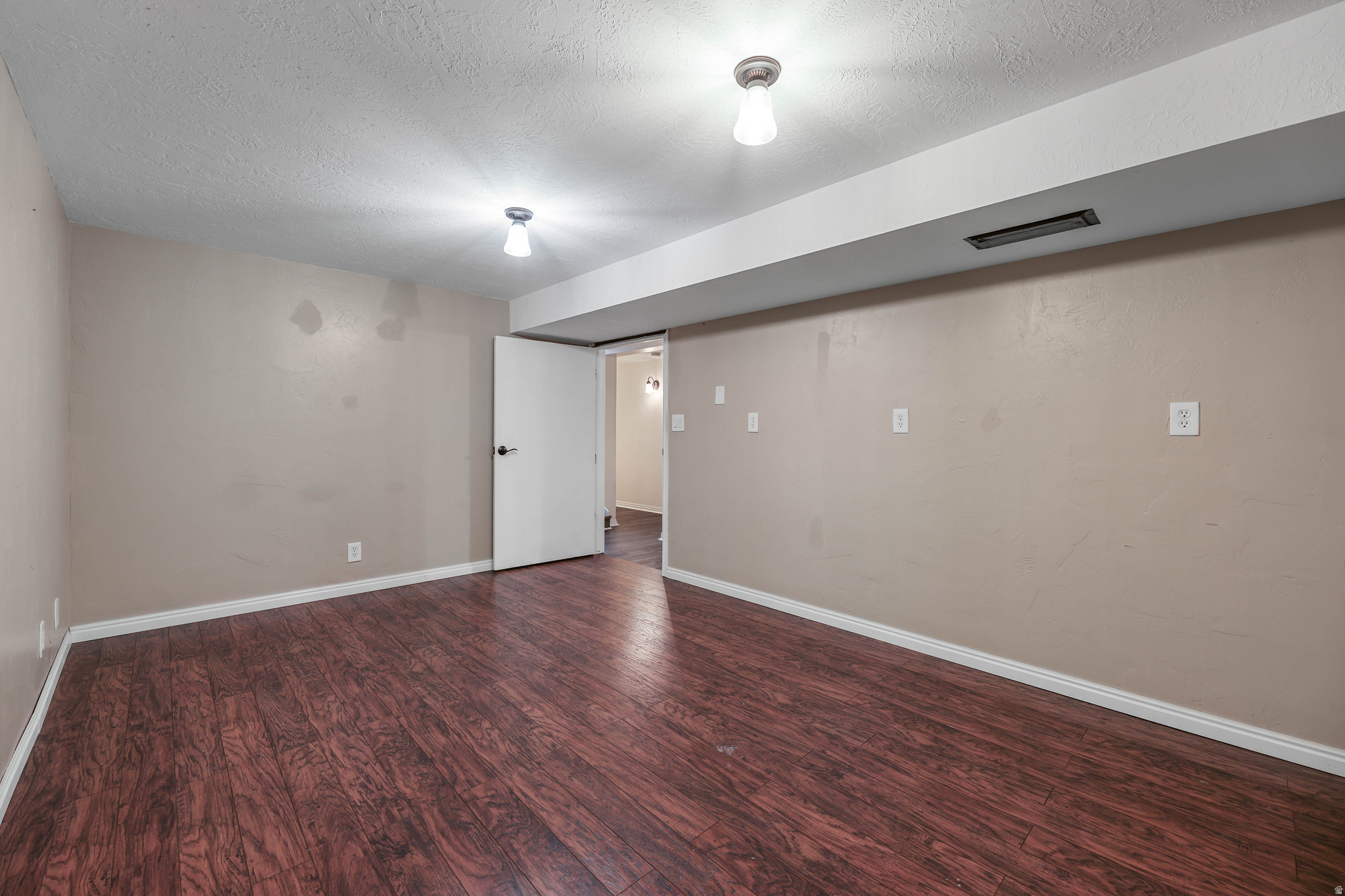 PARK - Commercial Sale