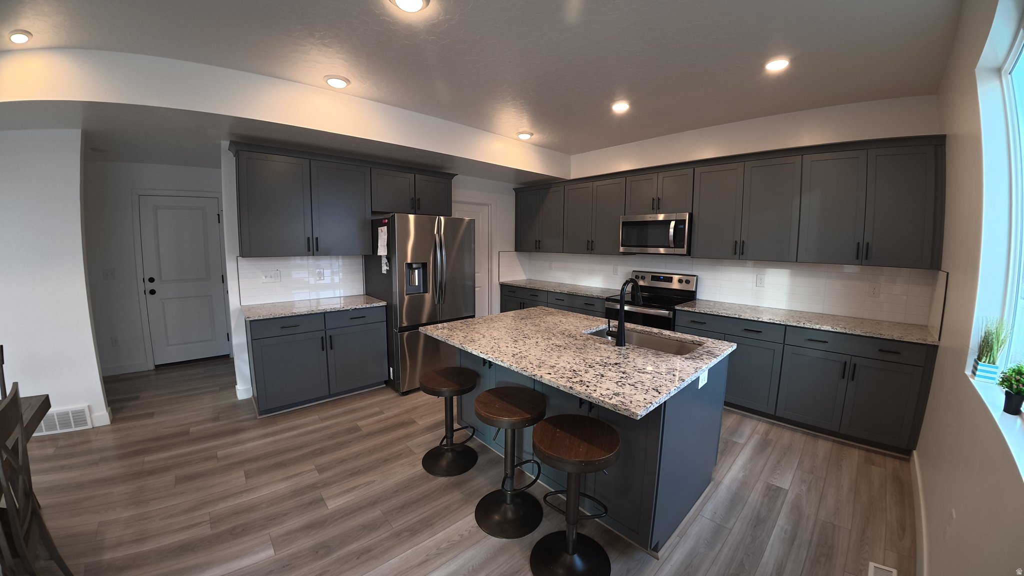 MONTGOMERY FARMS - Residential