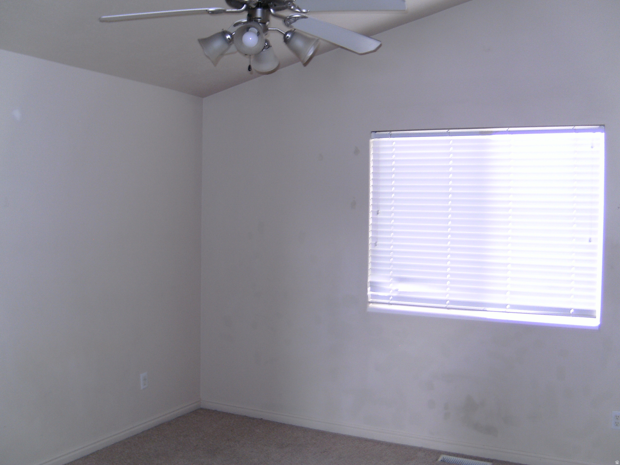 FREEDOM ESTATES - Residential Lease