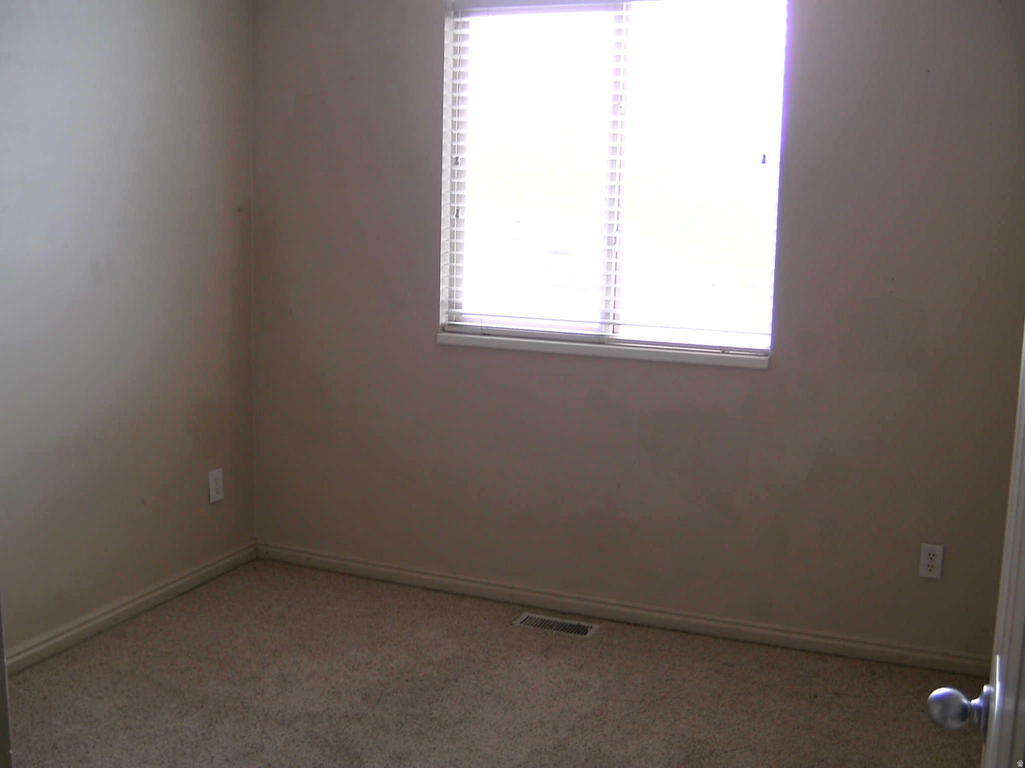 FREEDOM ESTATES - Residential Lease