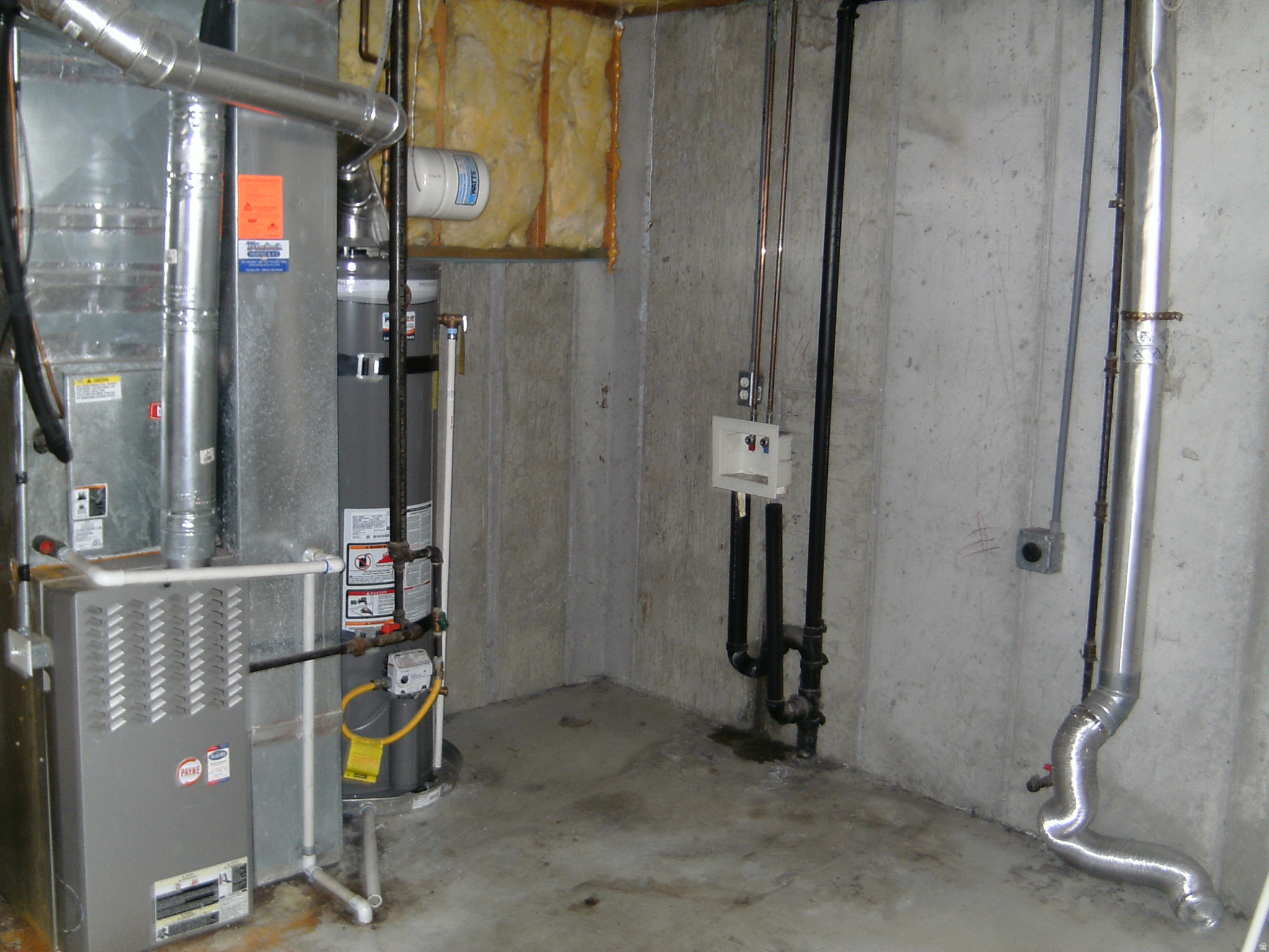 FREEDOM ESTATES - Residential Lease