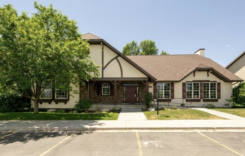 Tiny photo for 886 E HAMLET CIR N, Midway, UT 84049 (MLS # 2183501)